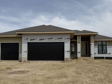 10907 S 102nd Street, Papillion, NE 68046