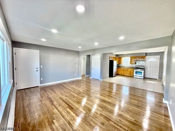 30 Cottage Pl, Garfield, NJ 07026