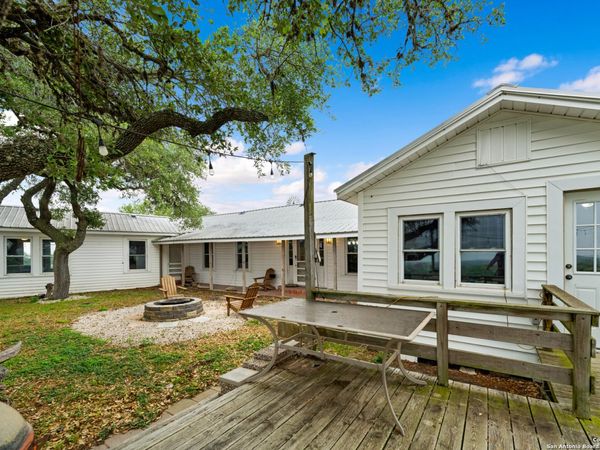 10801 County Road 116, Kenedy, TX 78119