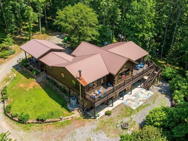 575 Ironsburg Rd, Tellico Plains, TN 37385
