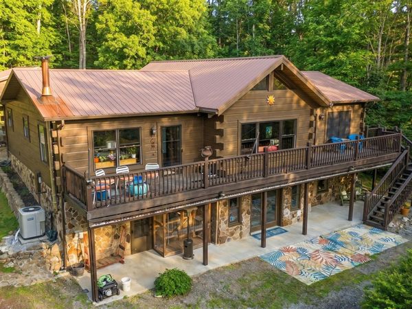 575 Ironsburg Rd, Tellico Plains, TN 37385