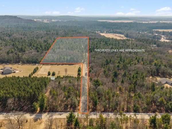 L10 Gillette Lane, Wisconsin Dells, WI 53965