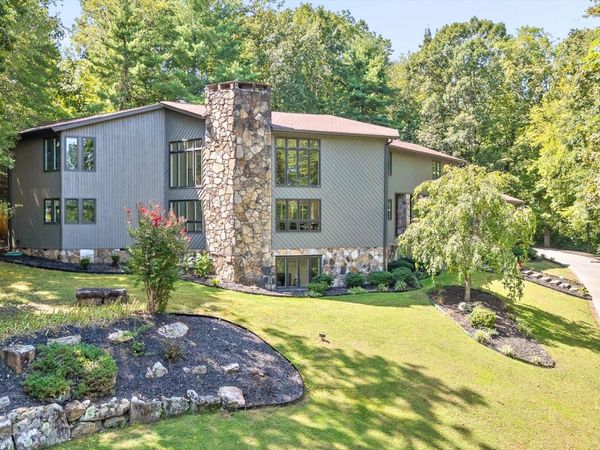 1108 W River Hills Drive , Chattanooga, TN 37415