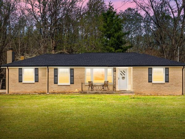 2403 Ashland City Rd, Clarksville, TN 37043