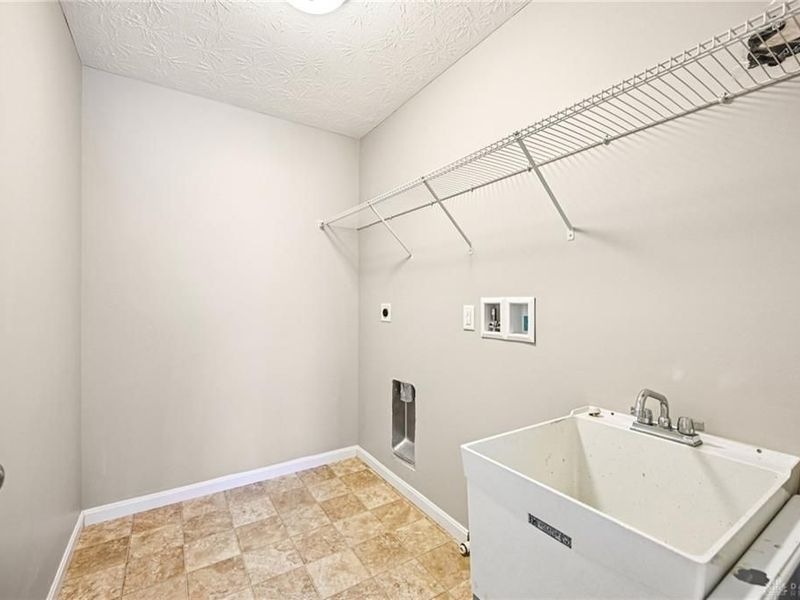 4076 Spicebush Drive, Tipp City, OH 45371 Photo 26