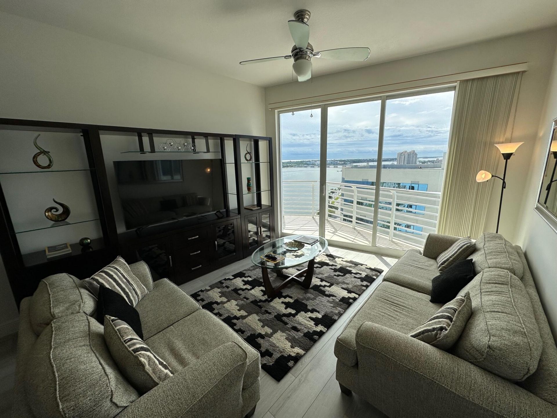 1551 N Flagler (seasonal Or Annual) Drive, Unit Lph 17, West Palm Beach, FL 33401 Photo