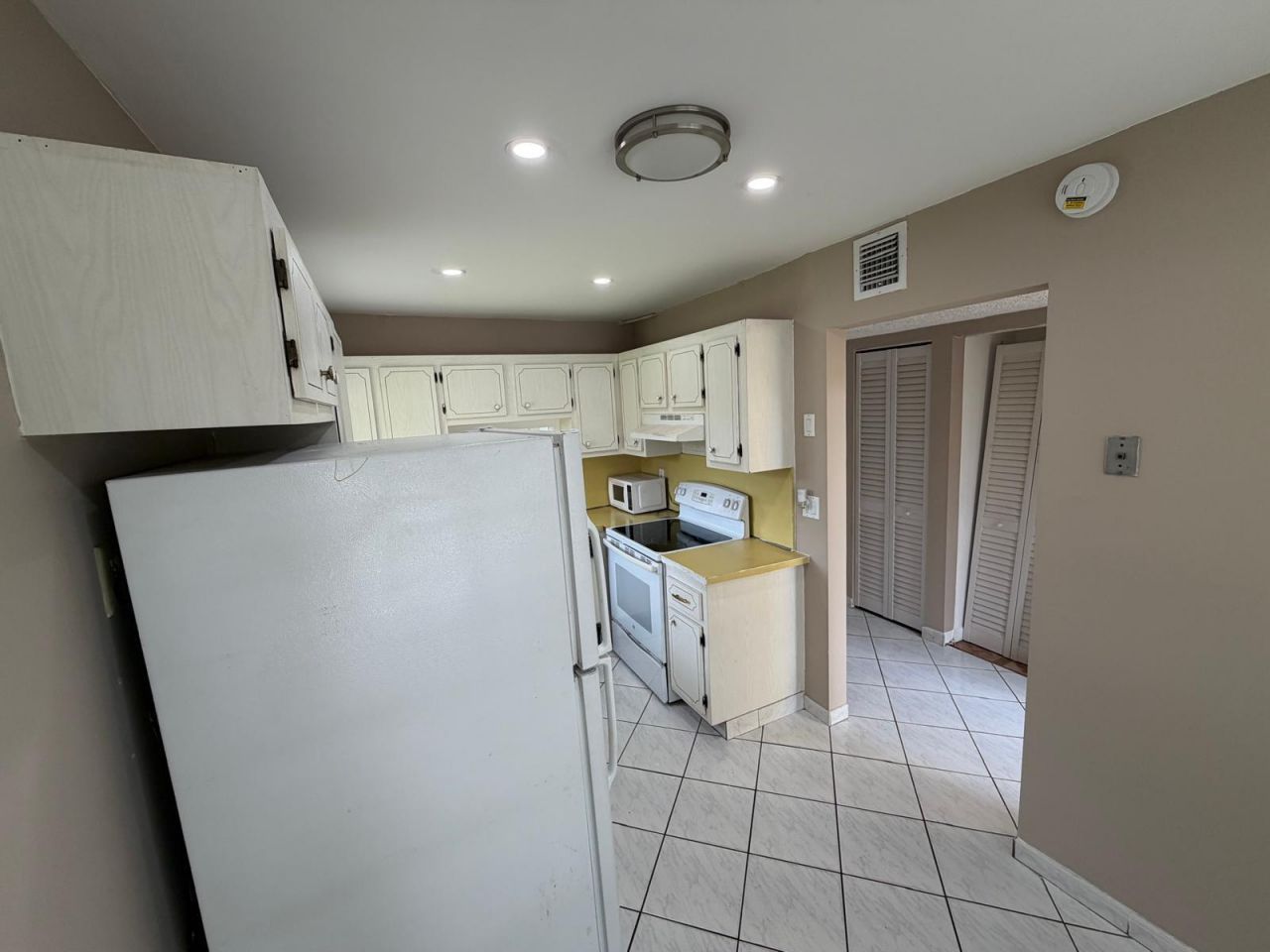 5750 NW 64th Avenue, Unit 201, Tamarac, FL 33319 Photo