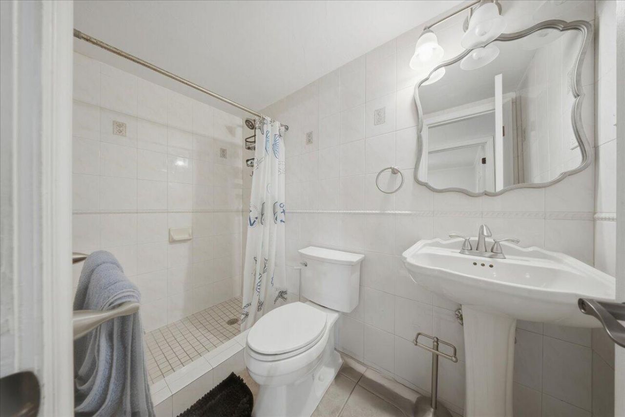 1129 Pebble Beach Lane, Unit 12, Duck Key, FL 33050 Photo