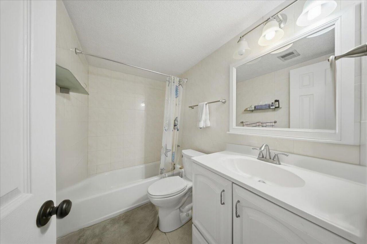 1129 Pebble Beach Lane, Unit 12, Duck Key, FL 33050 Photo