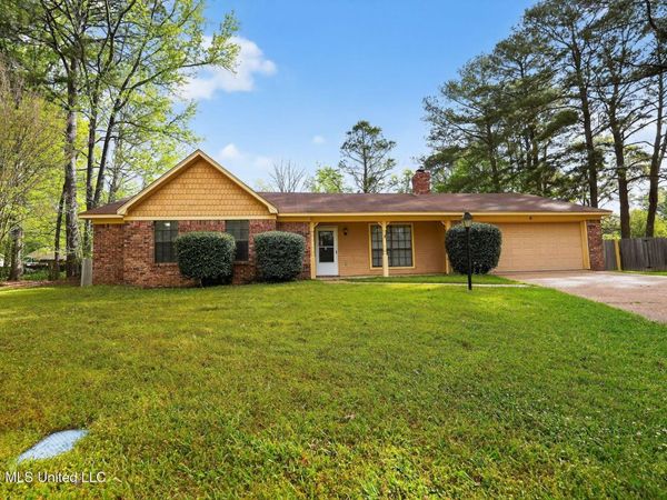 16 Christopher Court, Jackson, MS 39212