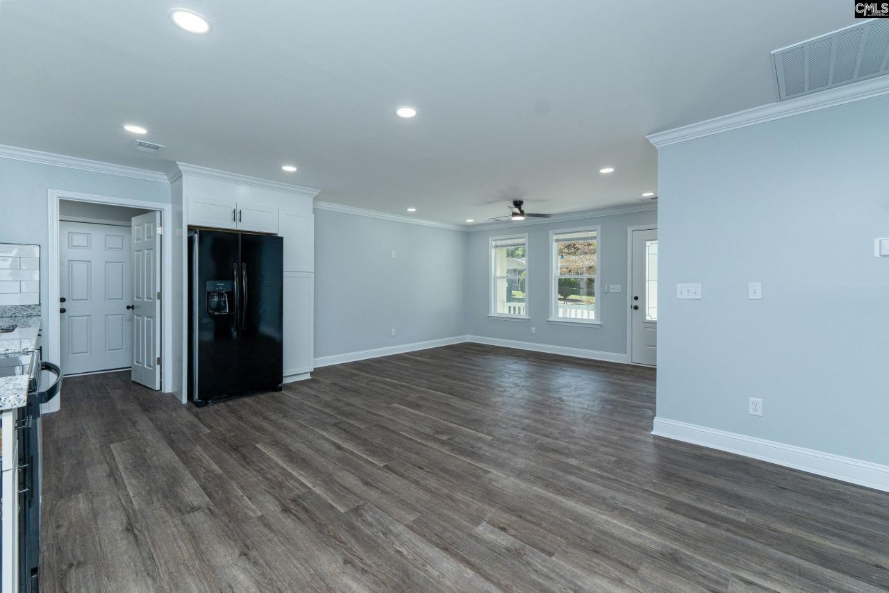 120 Penelope Lane Photo 7