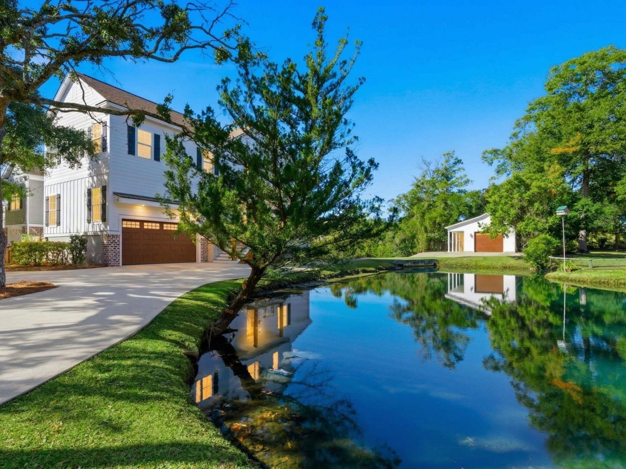 5068 South First St.  Photo 17