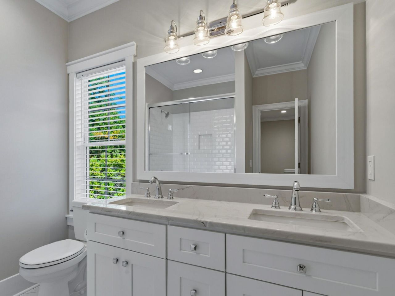 5068 South First St.  Photo 26