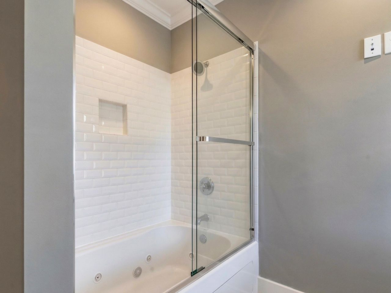 5068 South First St.  Photo 27