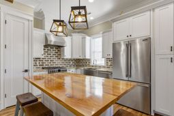 5068 South First St.  photo 4