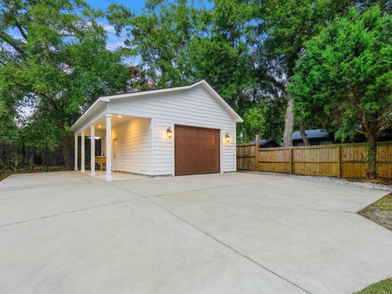 5068 South First St.  Photo 30