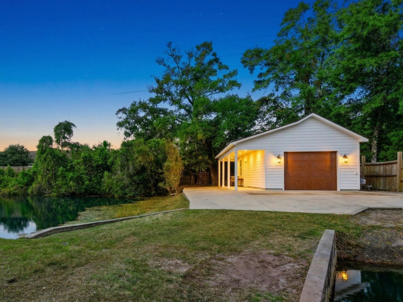 5068 South First St.  Photo 35