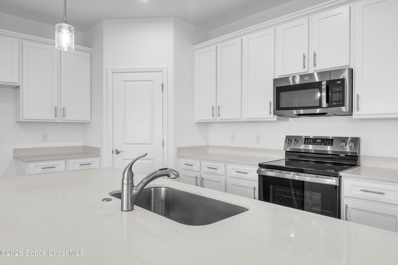 897 Castleford Avenue NE , Palm Bay, FL 32905 Photo