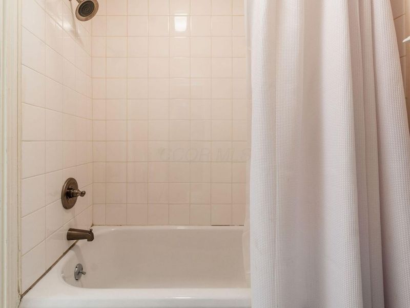 275 Ashbourne Place, Bexley, OH 43209 Photo 53