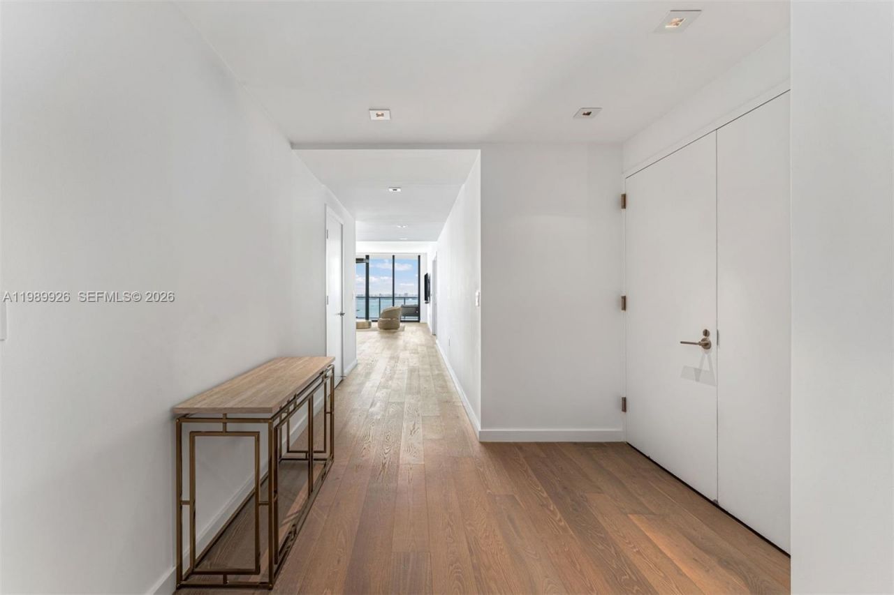 788 NE 23rd St , Unit 2302, Miami, FL 33137 Photo