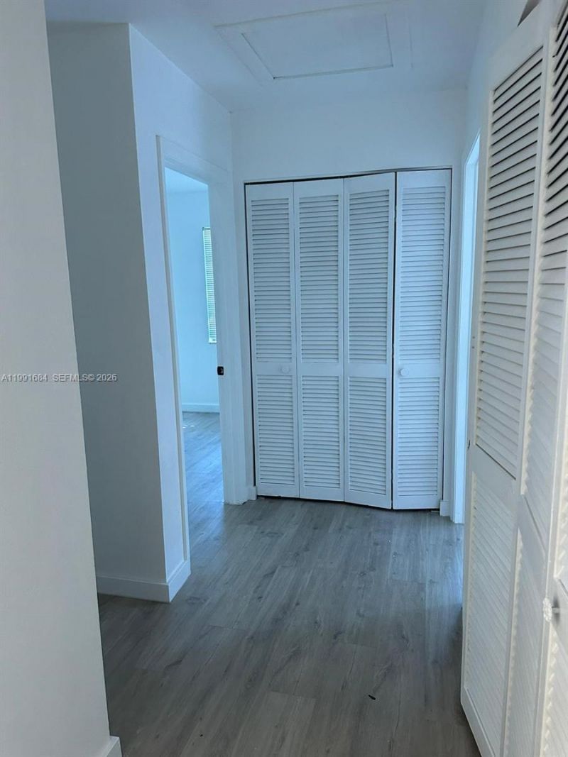 3755 Oak Ave , Miami, FL 33133 Photo