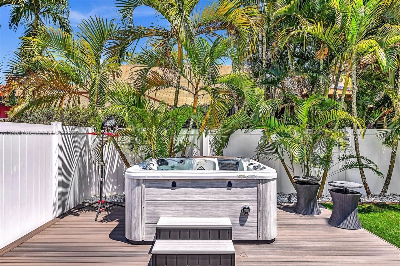 3085 N 36th Ave , Hollywood, FL 33021 Photo