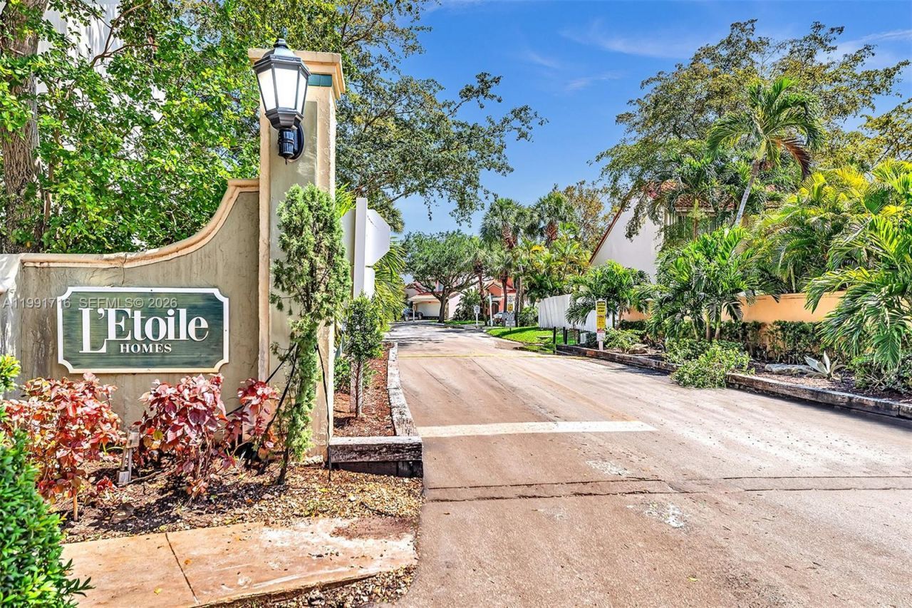 3085 N 36th Ave , Hollywood, FL 33021 Photo