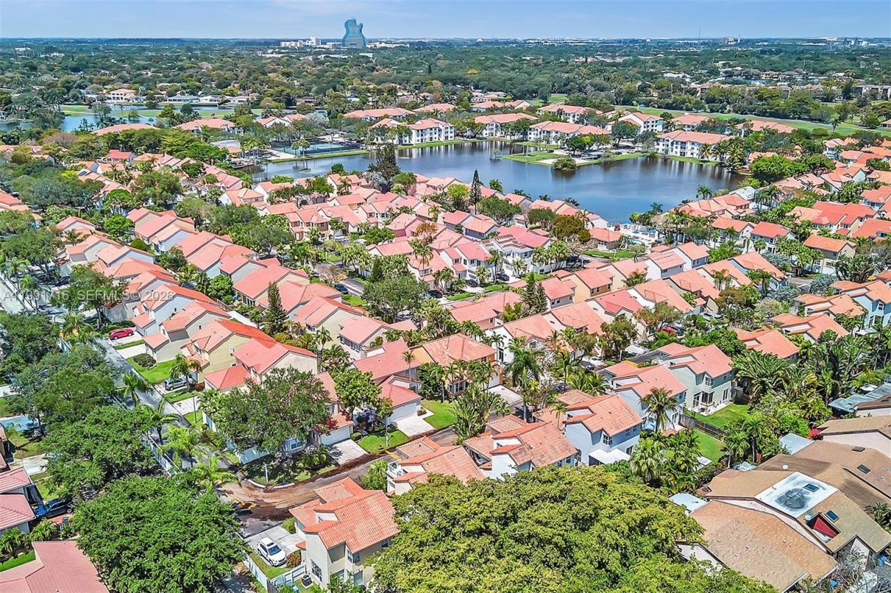 3085 N 36th Ave , Hollywood, FL 33021 Photo