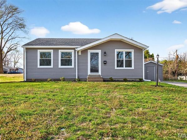 2643 Bonniebrook Drive, Maryland Heights, MO 63043