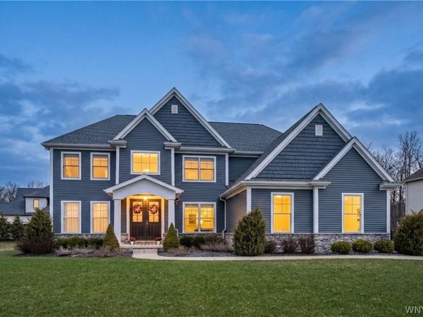 5527 Meadowglen Drive, Clarence Center, NY 14032