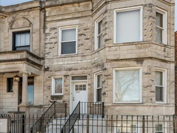 3923 W Polk Street , Chicago, IL 60624
