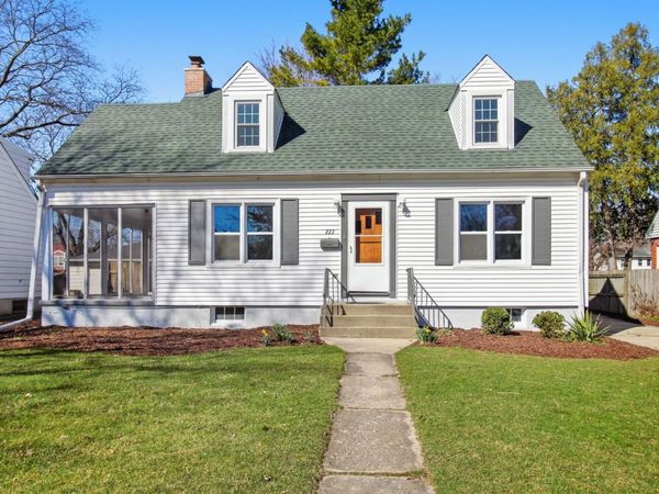 222 S Hudson Street , Westmont, IL 60559