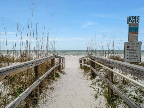 1724 Calle Bonita, Pensacola Beach, FL 32561