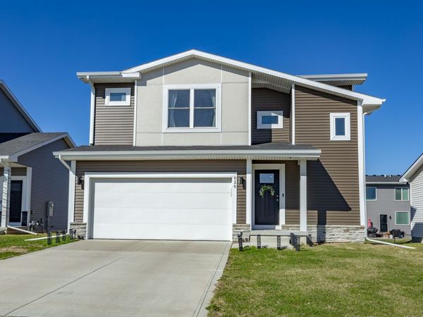 626 NE Hunter Drive, Ankeny, IA 50021