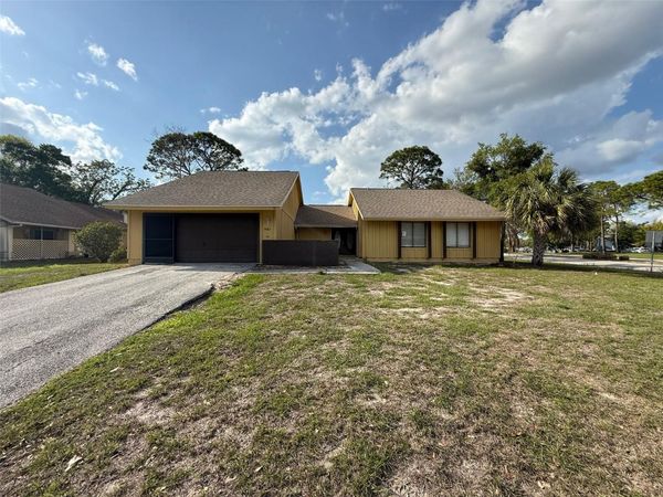 9085 HEATHER BOULEVARD , WEEKI WACHEE, FL 34613