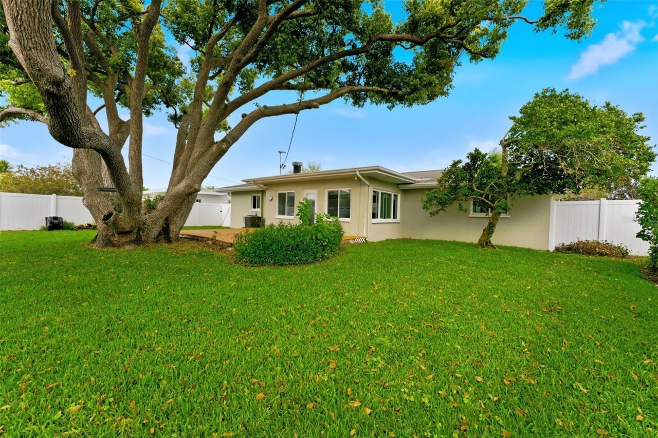 12694 138th Lane , Largo, FL 33774 Photo