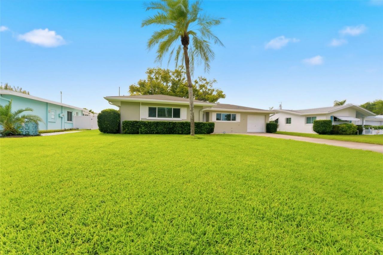 12694 138th Lane , Largo, FL 33774 Photo