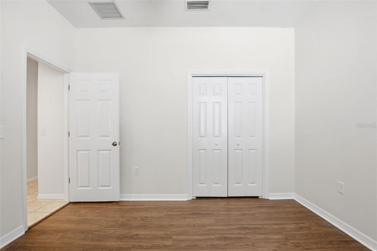 5917 Wedgefield Drive , Zephyrhills, FL 33541 Photo