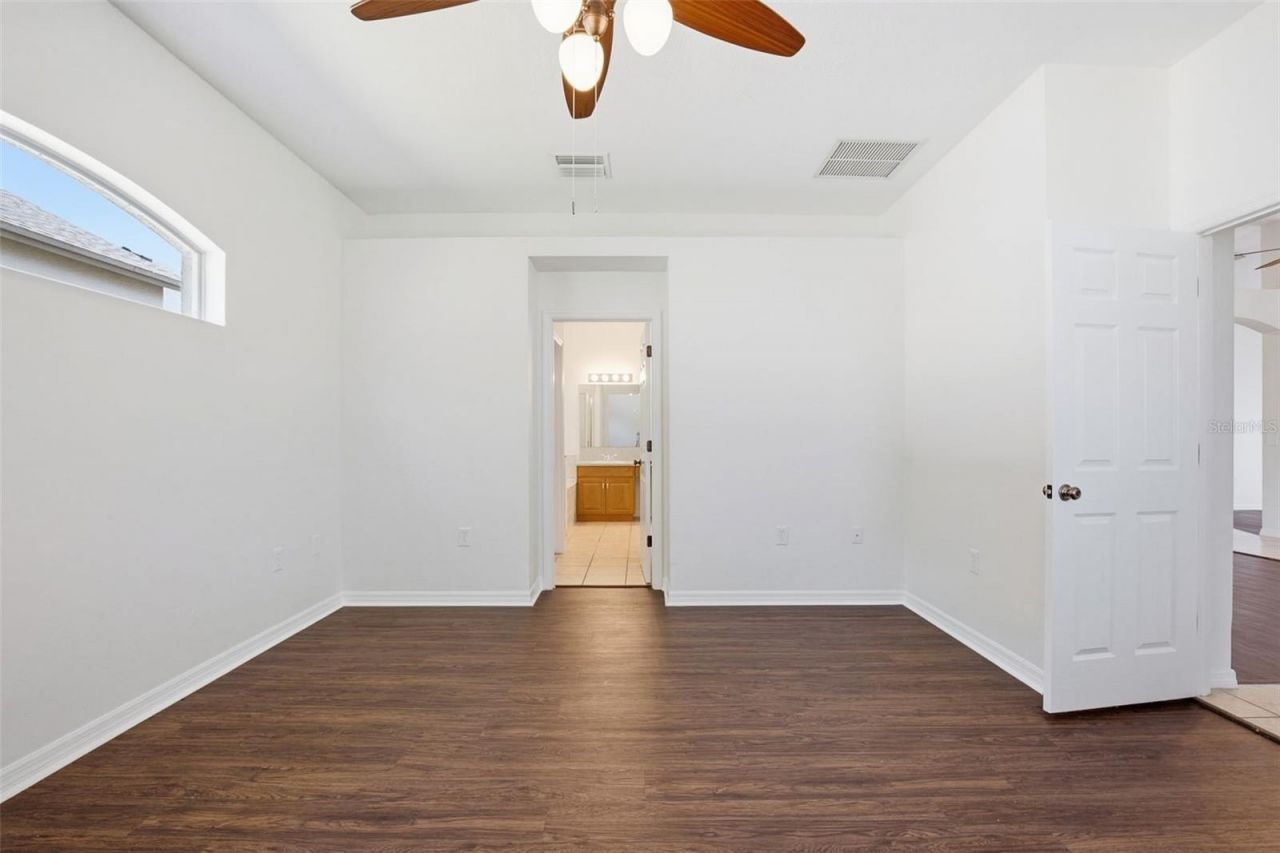 5917 Wedgefield Drive , Zephyrhills, FL 33541 Photo