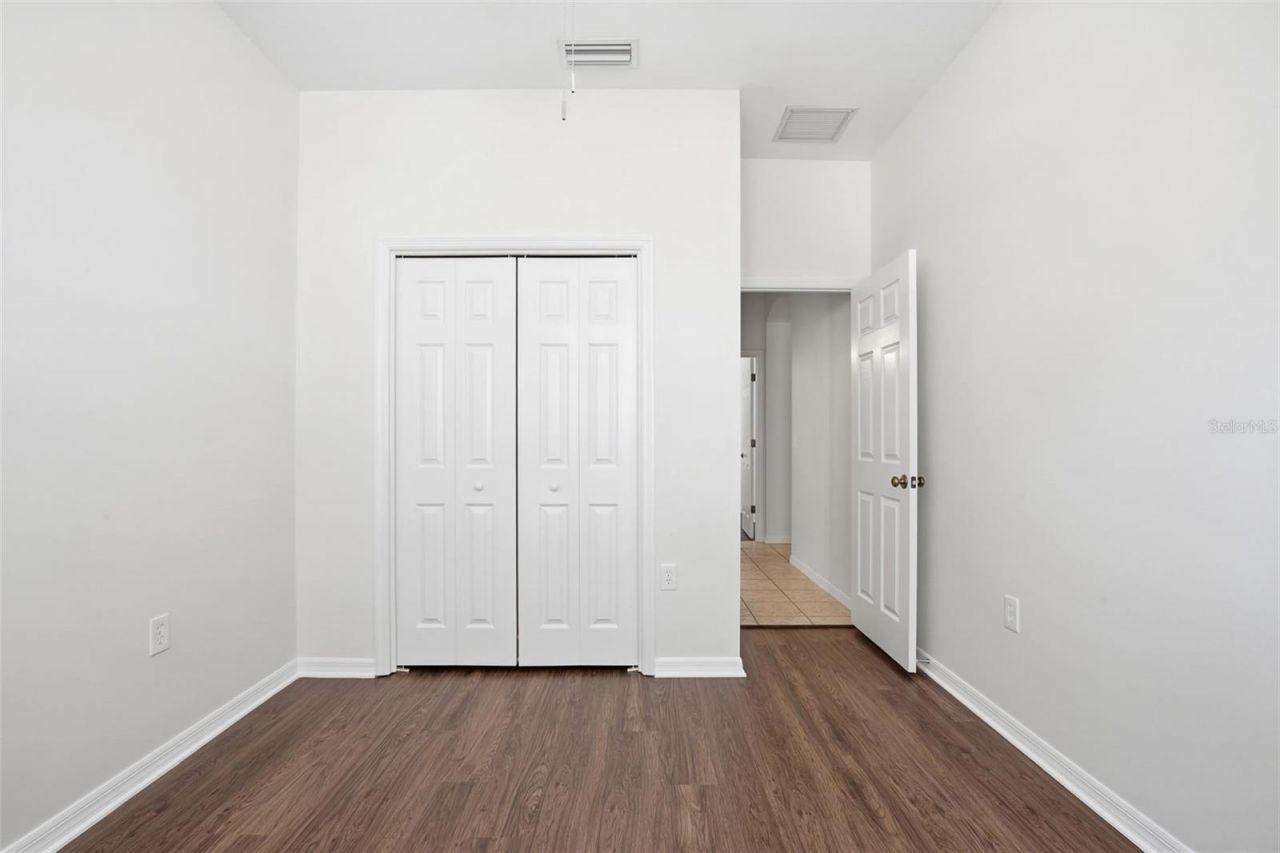 5917 Wedgefield Drive , Zephyrhills, FL 33541 Photo