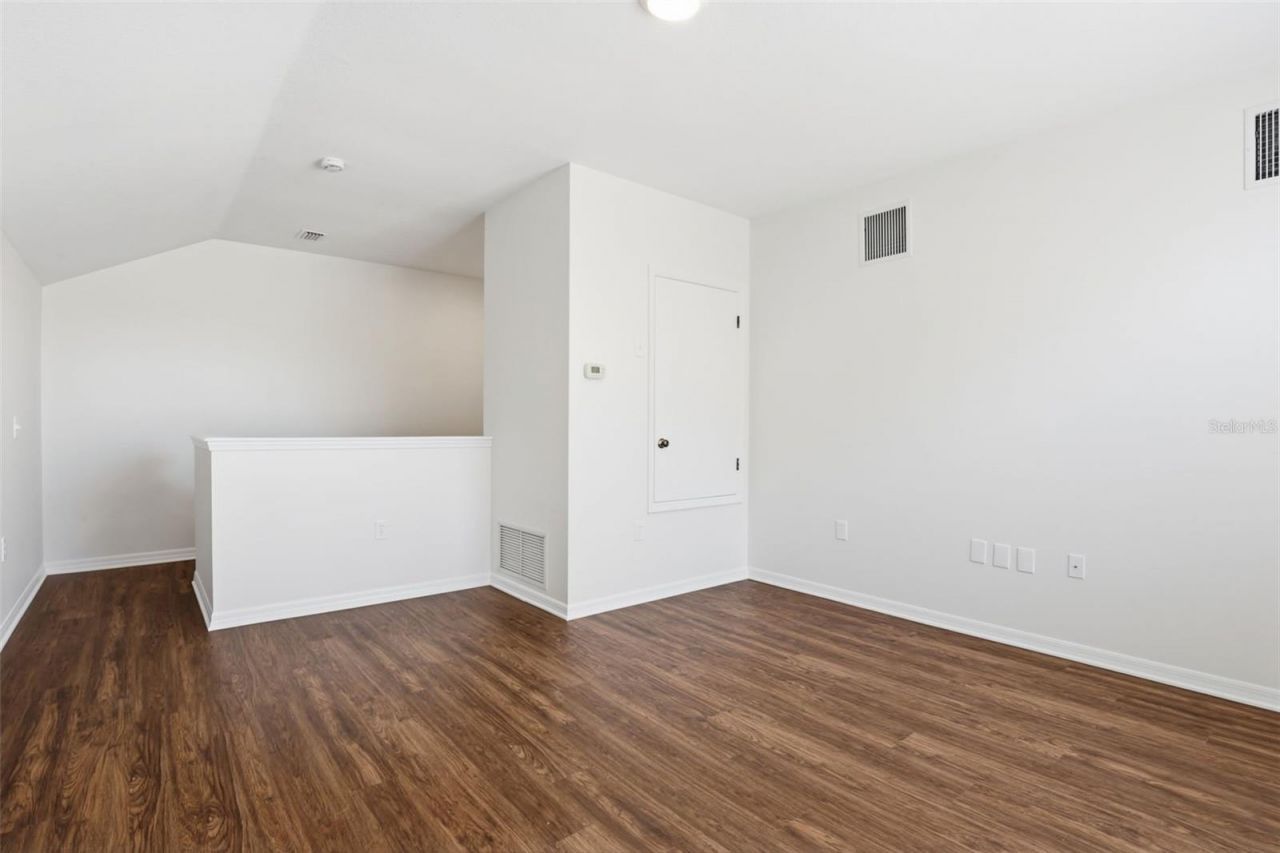 5917 Wedgefield Drive , Zephyrhills, FL 33541 Photo