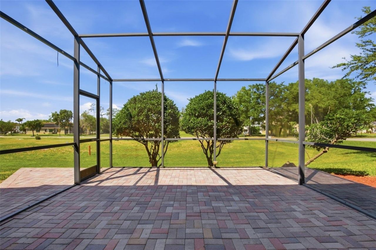 5917 Wedgefield Drive , Zephyrhills, FL 33541 Photo