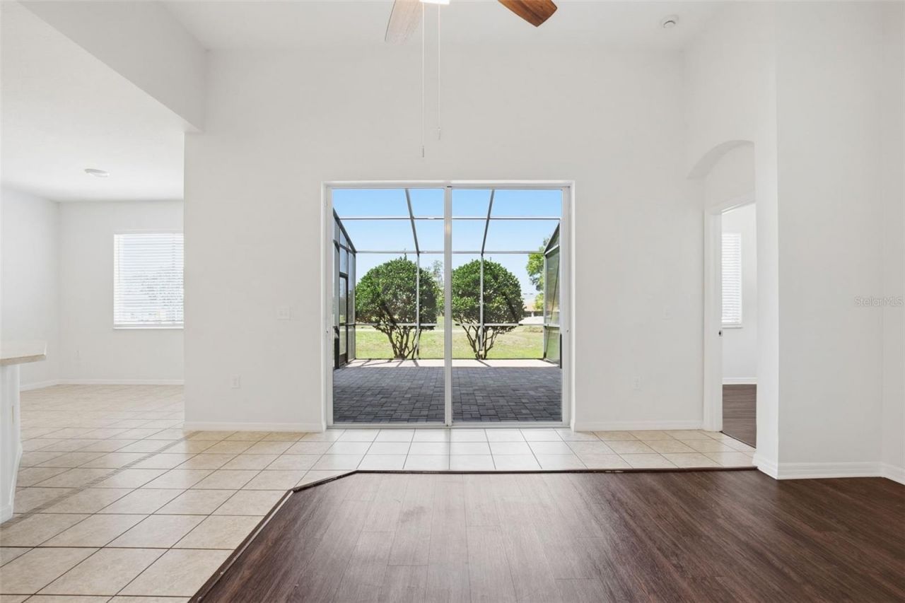 5917 Wedgefield Drive , Zephyrhills, FL 33541 Photo