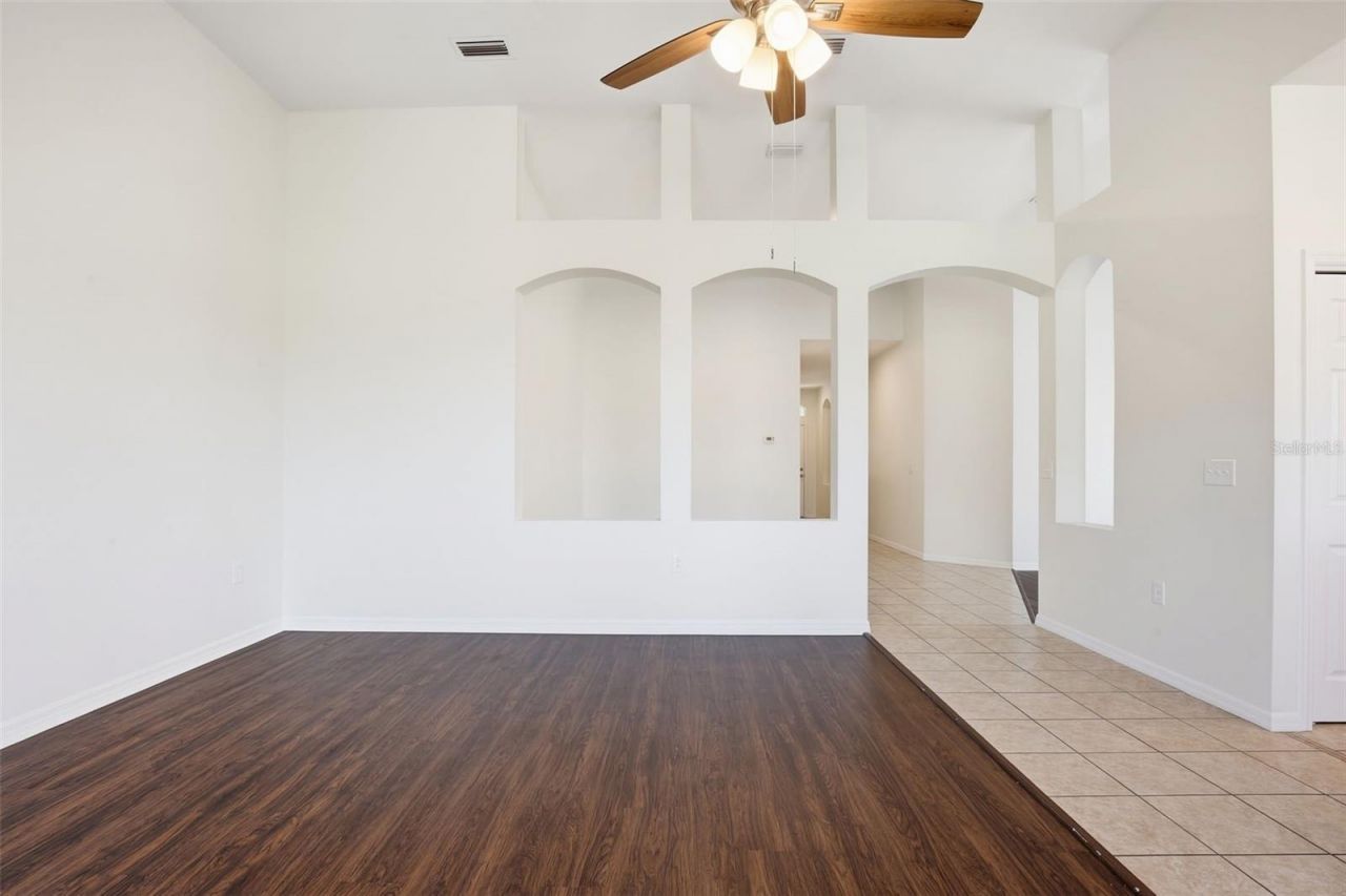 5917 Wedgefield Drive , Zephyrhills, FL 33541 Photo