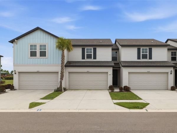 7623 MOMENTUM PARKWAY , WESLEY CHAPEL, FL 33545