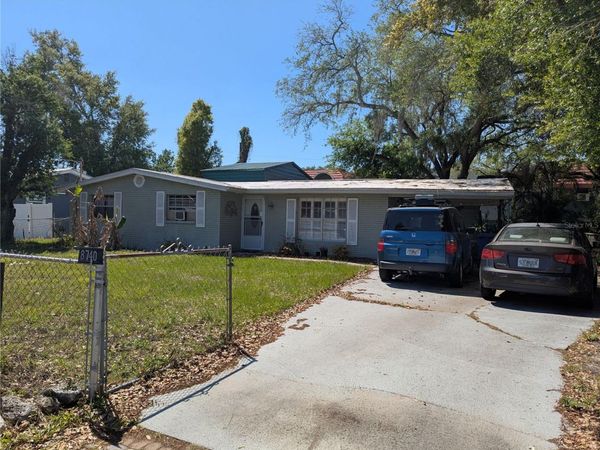 8740 N TANGERINE PLACE , TAMPA, FL 33617
