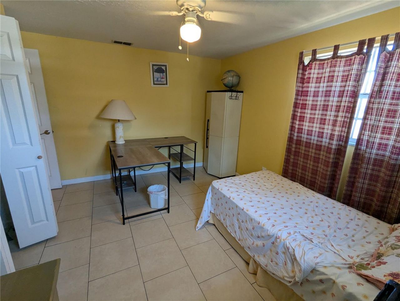 8740 N Tangerine Place, Tampa, FL 33617 Photo