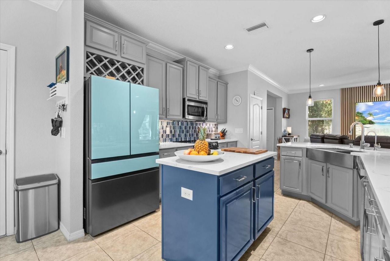 5439 Cartagena Drive , Sarasota, FL 34233 Photo