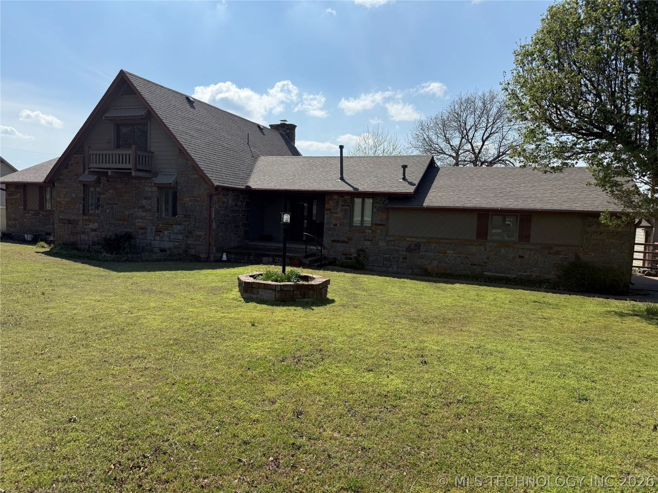 1407 N 8th Street , Henryetta, OK 74437 Main Photo