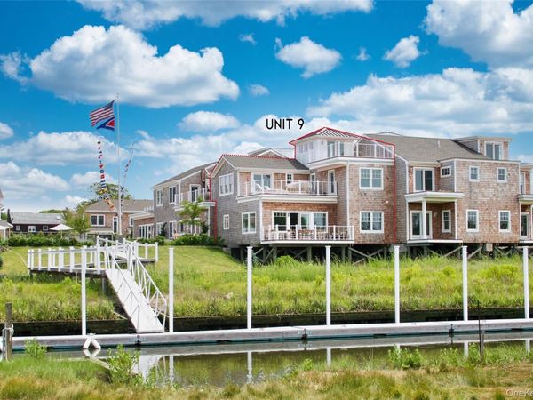 68 Foster Avenue, Unit 9, Hampton Bays, NY 11946